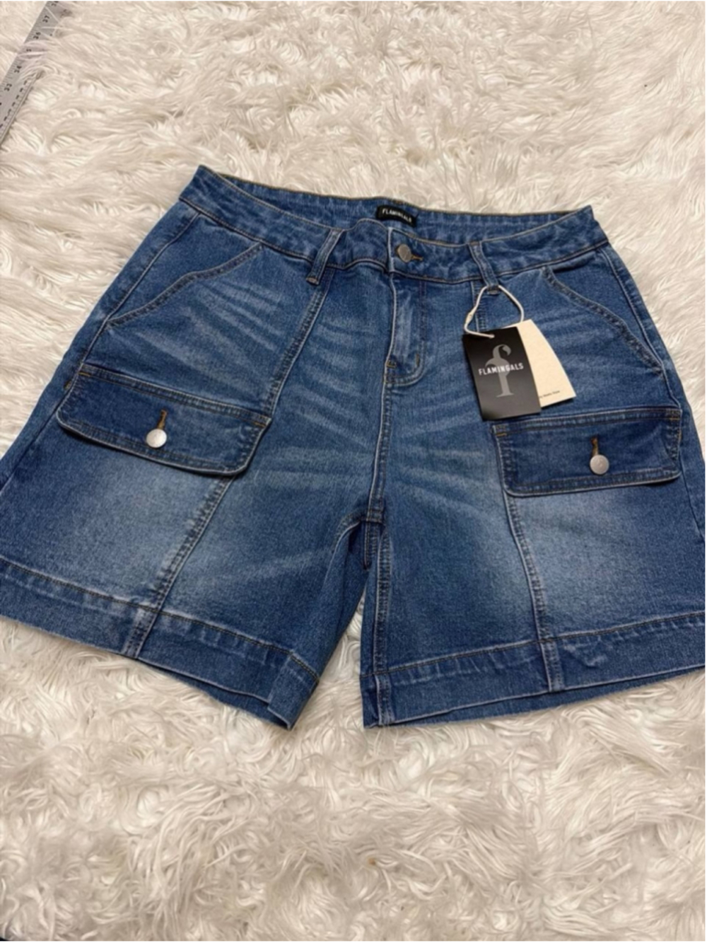 Flamingals Wash Flap Pocket Mid Rise Mid Thigh Denim Shorts XL